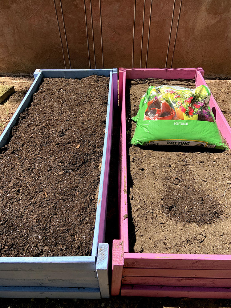 Merry Meadows - Making Raised Beds